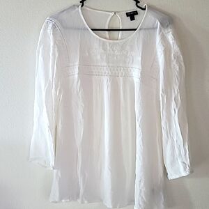 Torrid white embroidered crochet 3/4 sleeve crinkled gauze Size 1